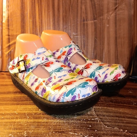 Ingaro butterfly 🦋 nursing shoes sz 9 slip resistant - Picture 1 of 9